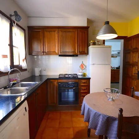 Villa The In Estartit Has 3 Bedrooms
